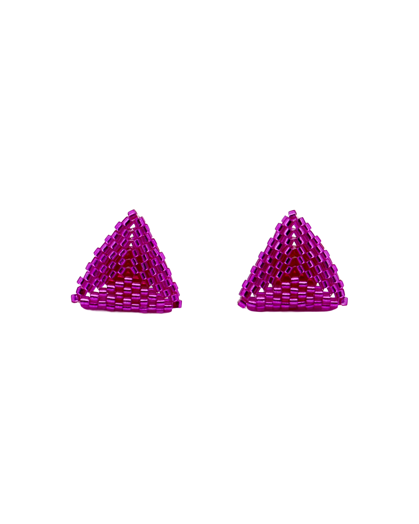 FUCHSIA TRIANGLE STUD OORBELLEN