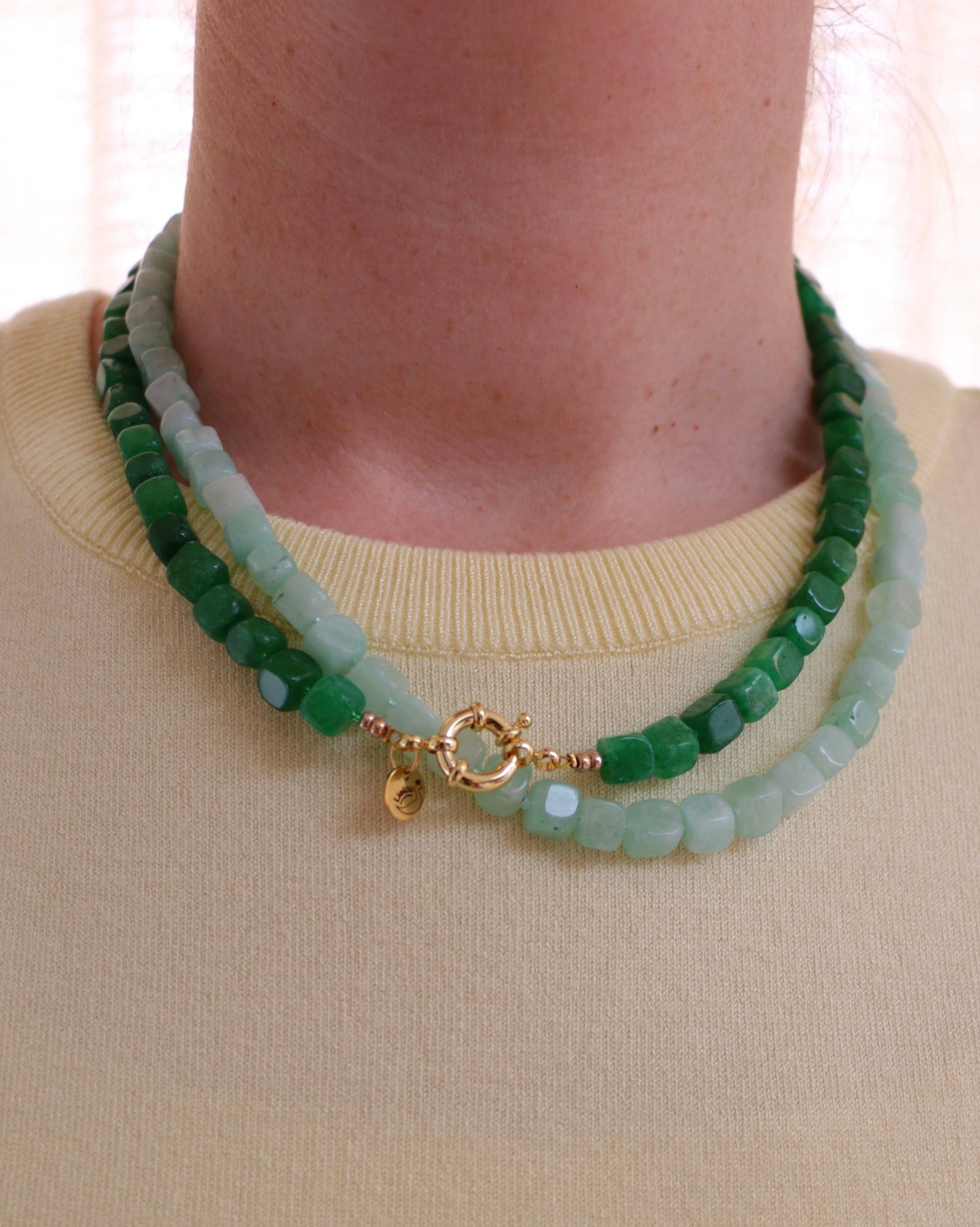 LICHTGROEN JADE CUBE KETTING
