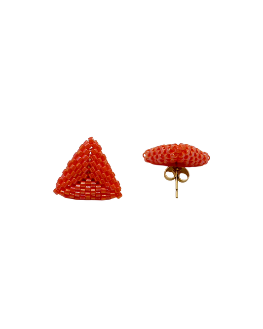 SPARKLING ORANGE TRIANGLE STUD OORBELLEN